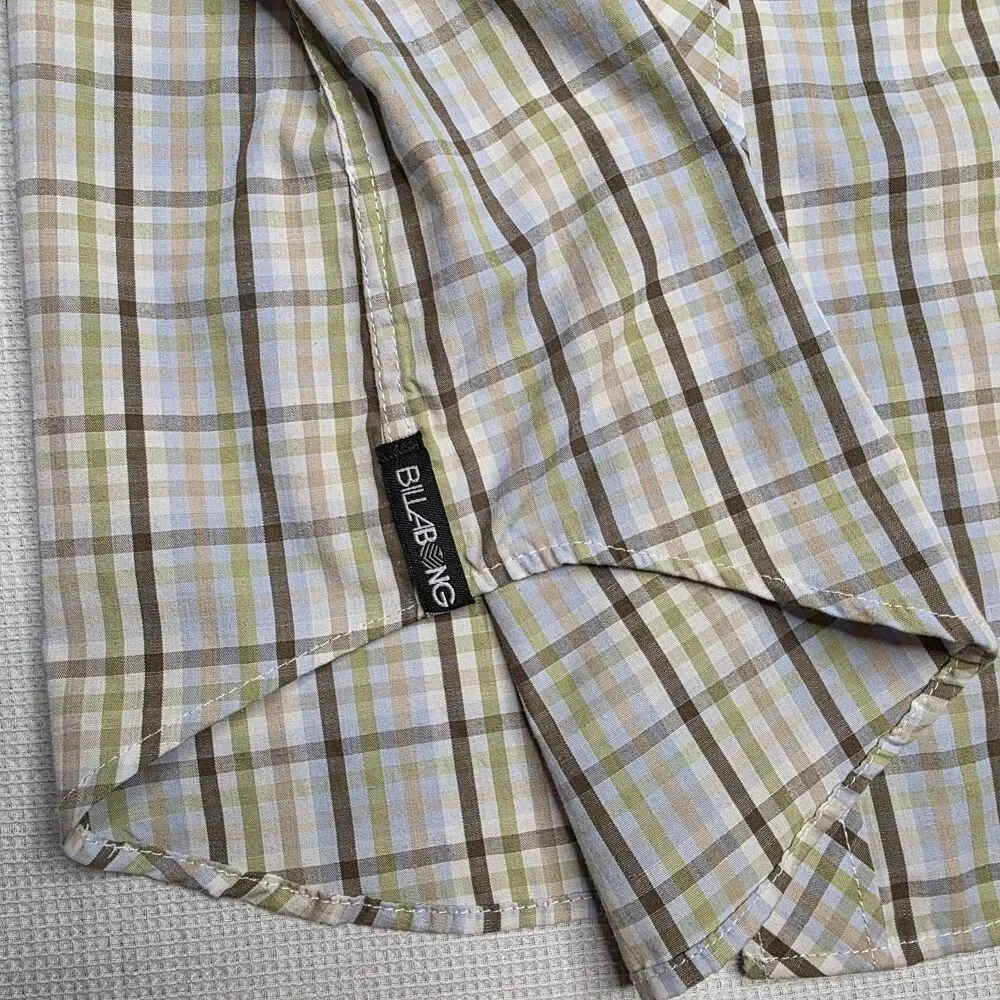 Billabong Men’s M White Olive Green Brown Blue Plaid Shirt SS Button Down